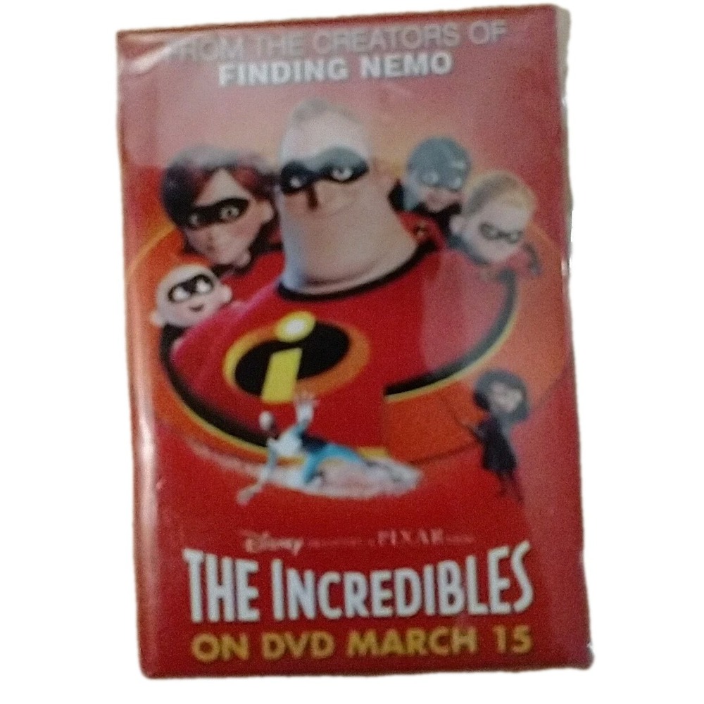 Disney Pixar The Incredibles Square Metal DVD Promo Movie Button Pin Red